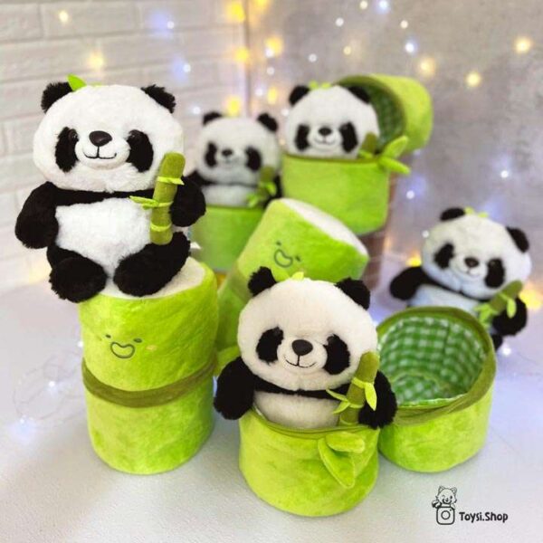 عروسک پاندا داخل بامبو