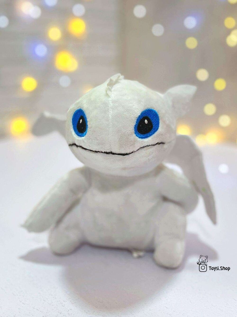 عروسک طرح شخصیت مربی اژدها مدل بی دندان