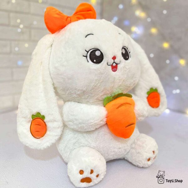 عروسک خرگوش نشسته