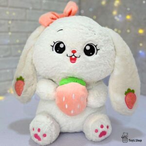 عروسک خرگوش توت فرنگی به دست بزرگ