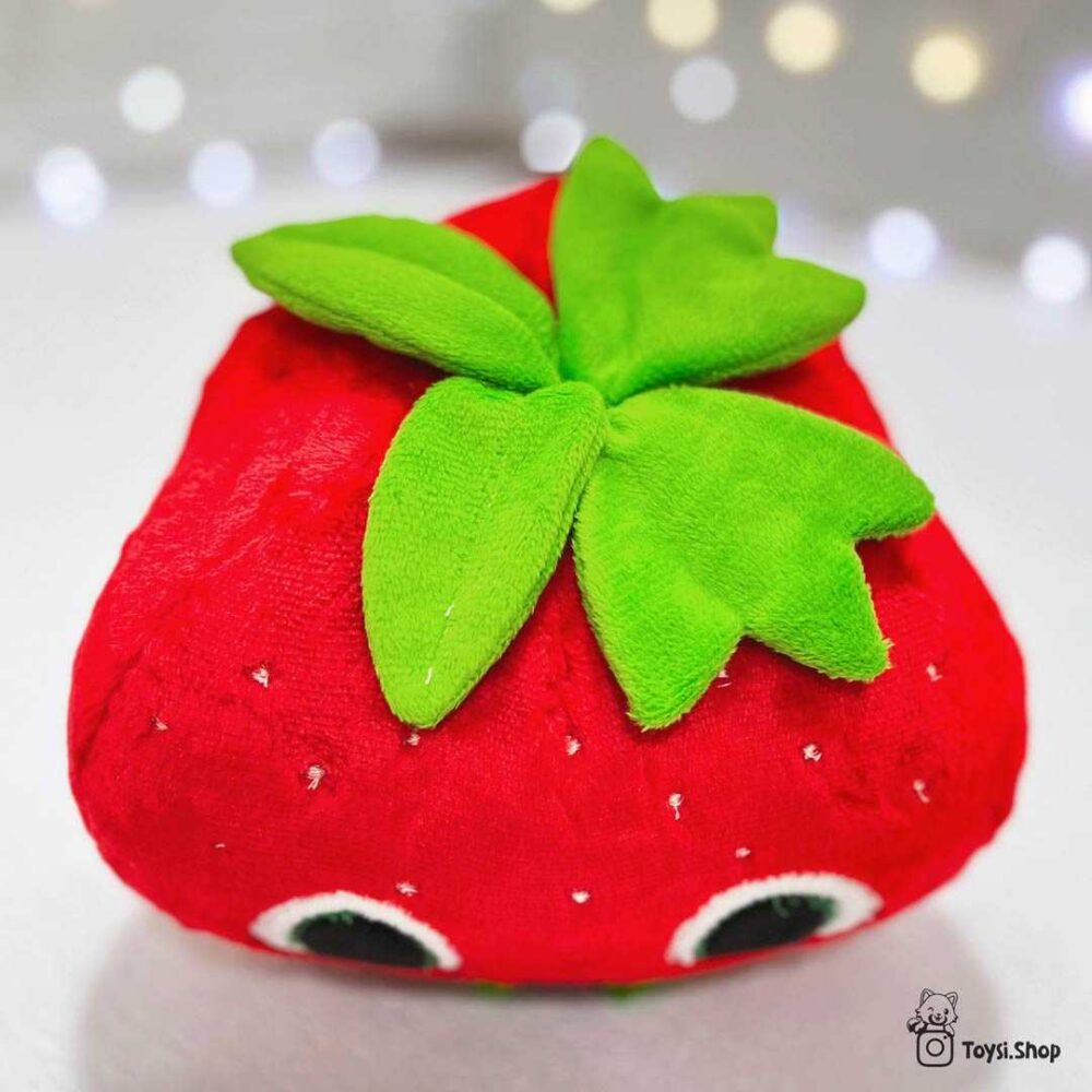 عروسک توت فرنگی صورتی