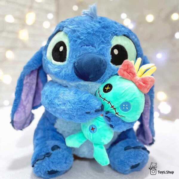 استیج عروسک به دست آبی