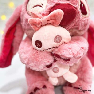 استیچ عروسک بدست عروسک استیچ بچه بدست