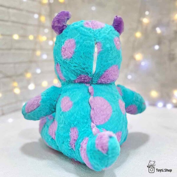 عروسک سالیوان نشسته