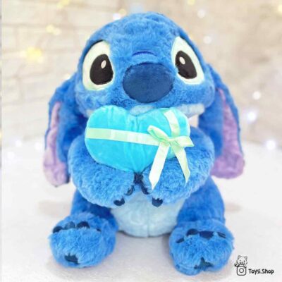 عروسک استیچ قلب به دست