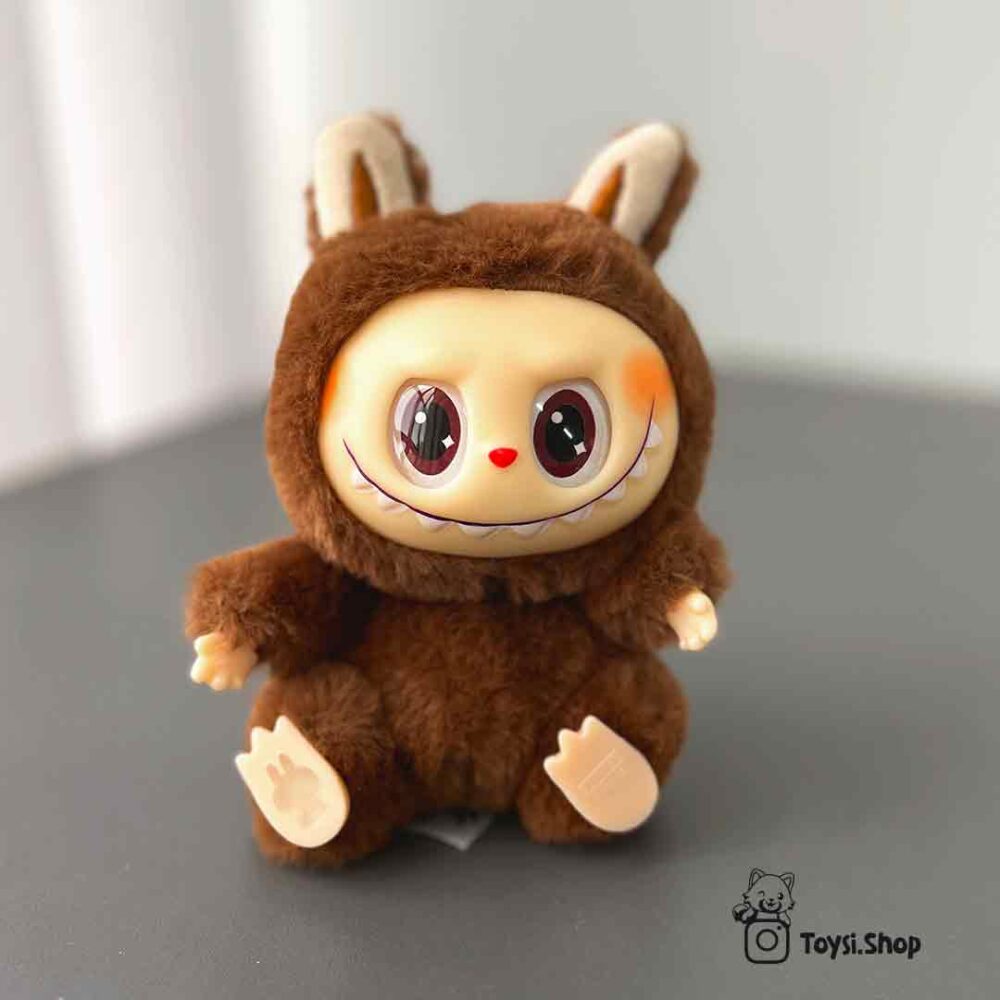 عروسک لبوبو نشسته عروسک لبوبو نشسته ( لابوبو )