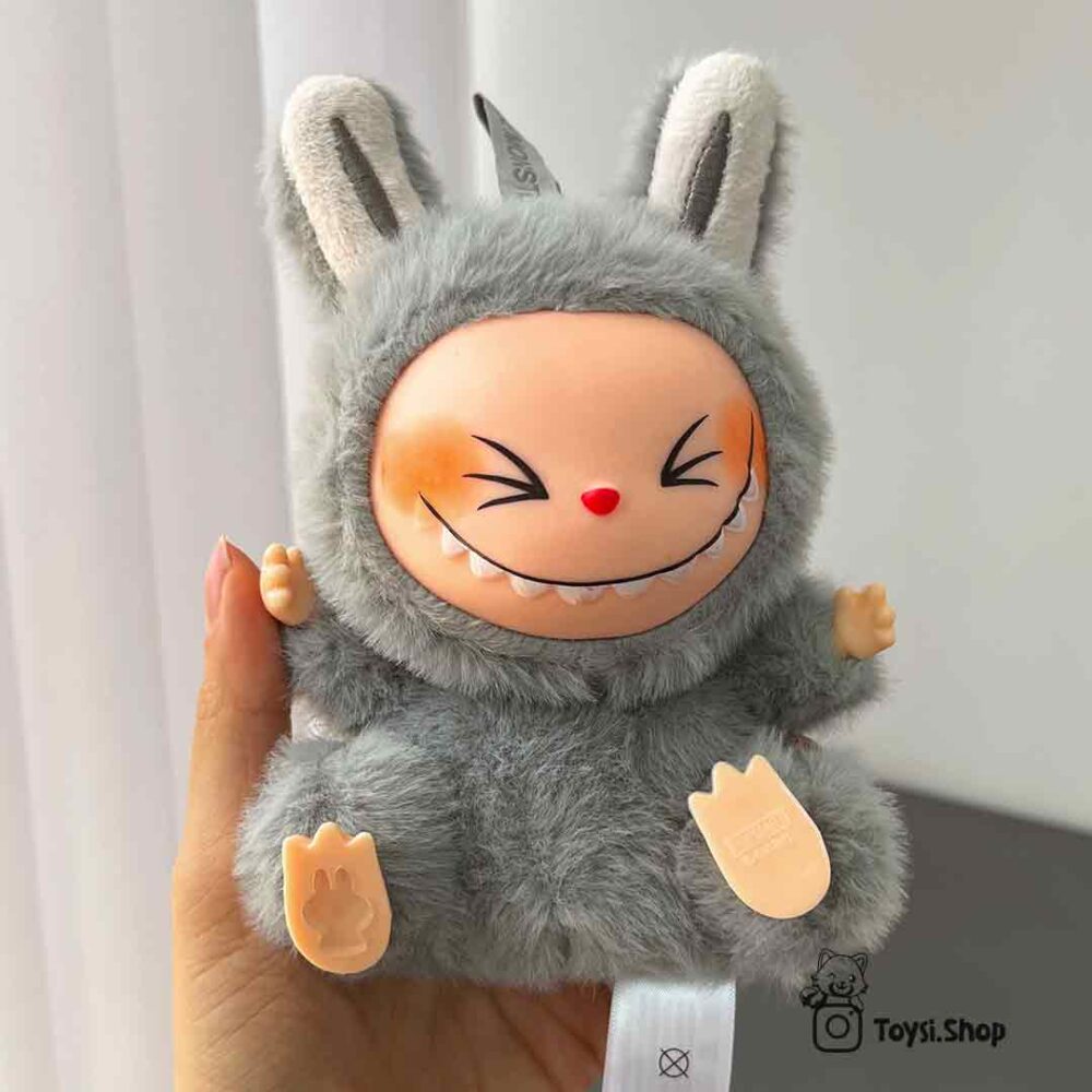 عروسک لبوبو نشسته عروسک لبوبو نشسته ( لابوبو )