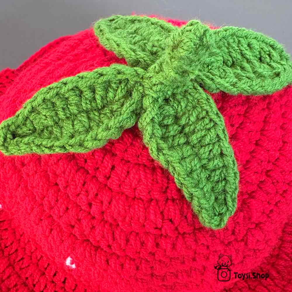 کلاه توت فرنگی بافتنی عکس کلاه توت فرنگی