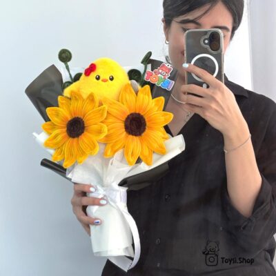 دسته گل عروسک جوجه چاقو بدست